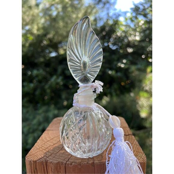 Vintage Perfume Bottle 1960s - Picture 2 of 5